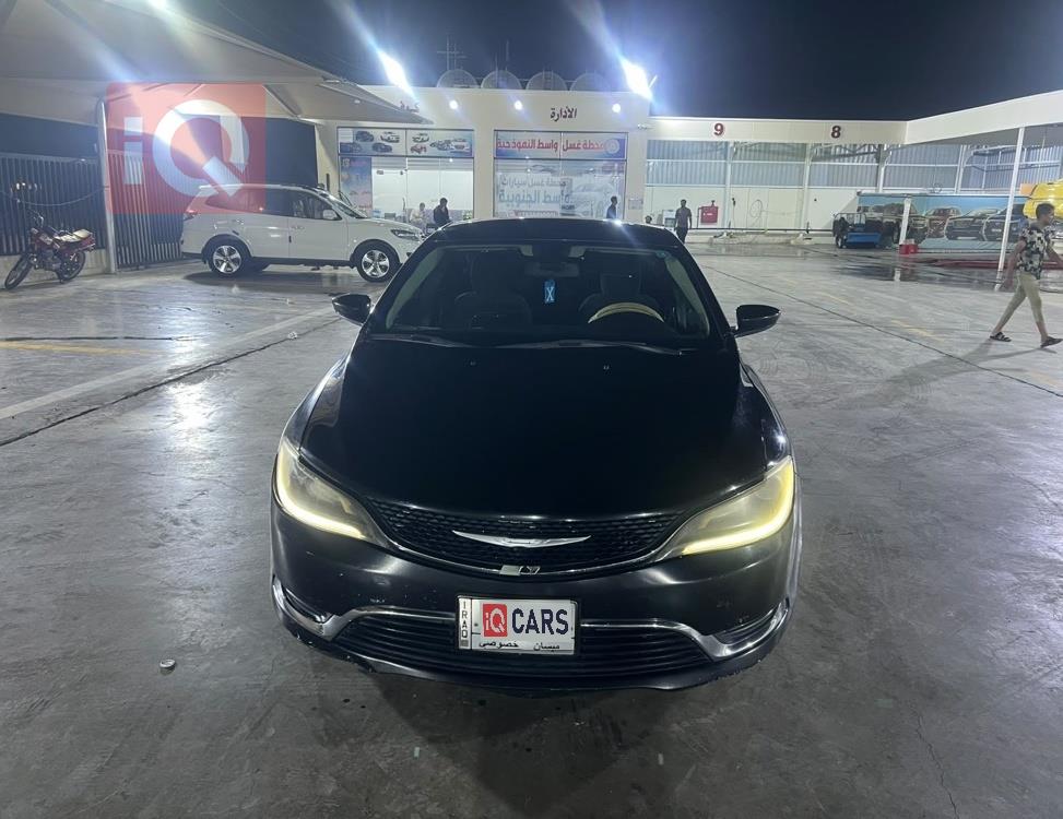 Chrysler 200
